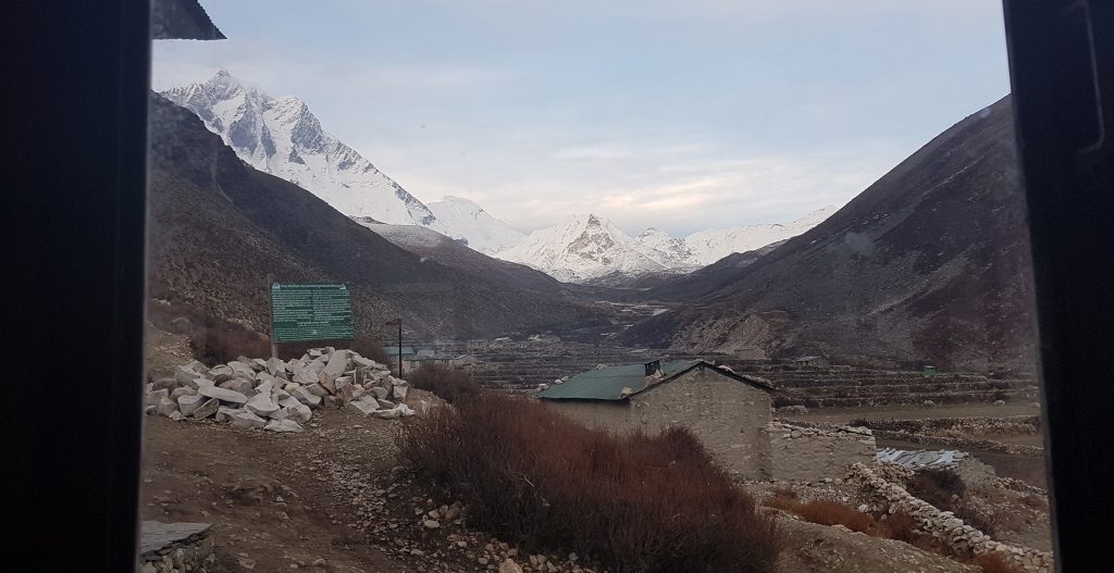 chukhung valley